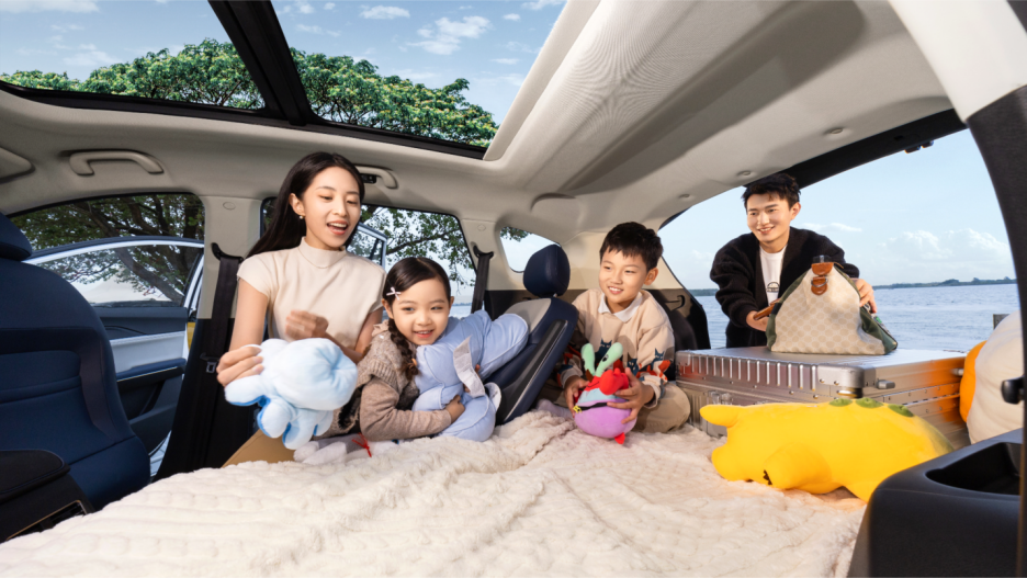 9.98-14.98万元  大七座电混SUV  B体育X8 E家正式上市1233.png